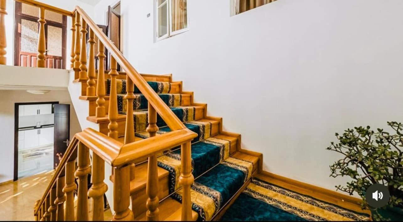 Hotel Liza Batumi Ngoại thất bức ảnh